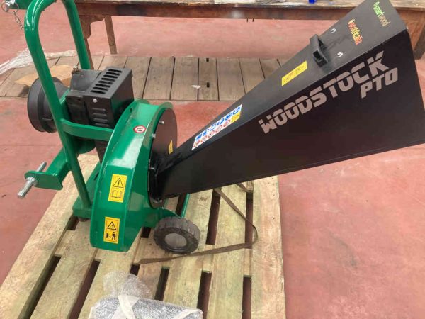 Trituradora de Ramas para Peletizadoras Domésticas WOODSTOCK PTO (hasta 5 cm)