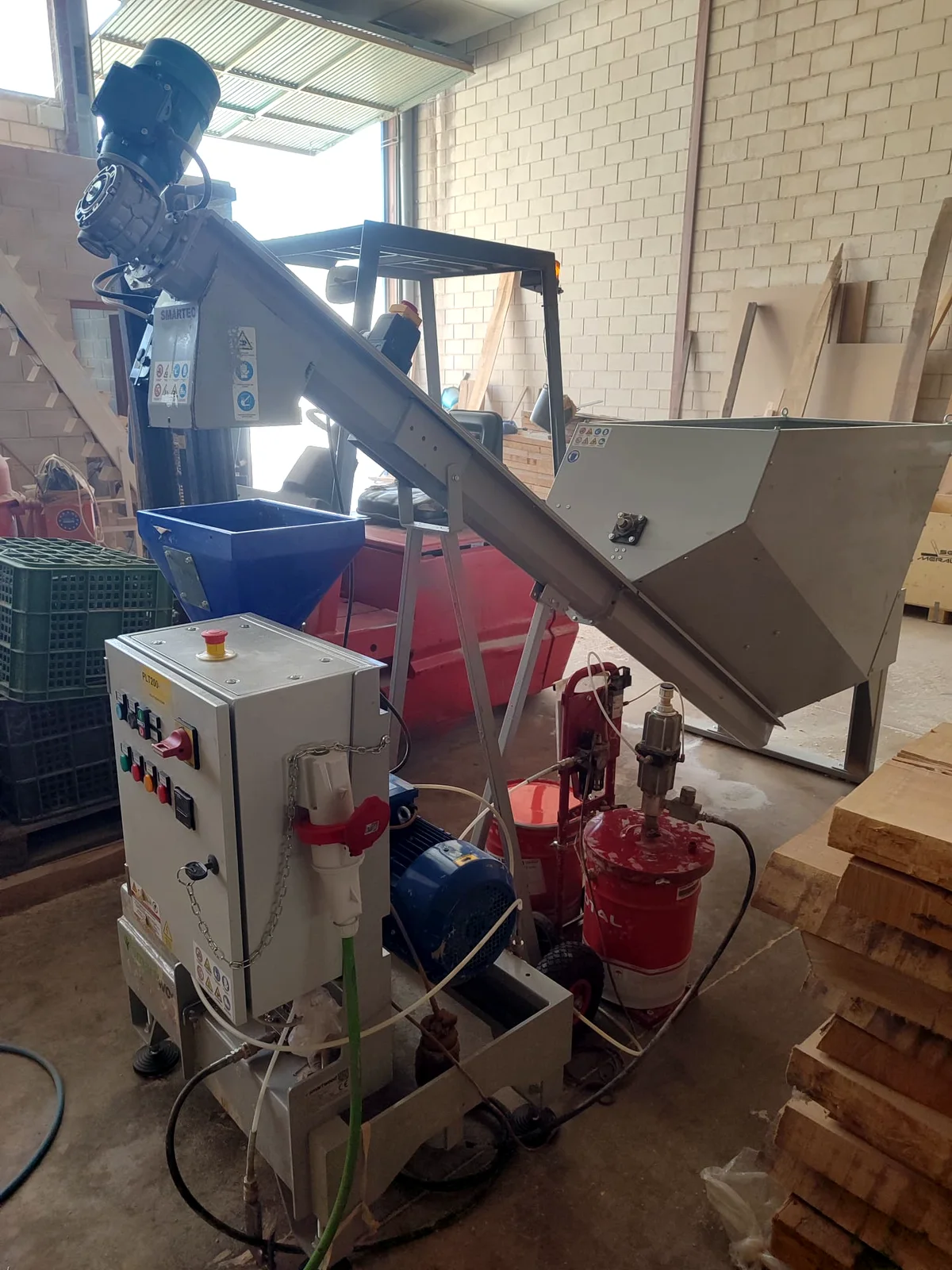 Planta minima PLT200 + cargador CRT100 reacondicionada de segunda mano